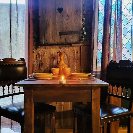 Διαμέρισμα L'auberge Du Trone Romantique Medieval Jacuzzi Σαιντ-Ετιέν
