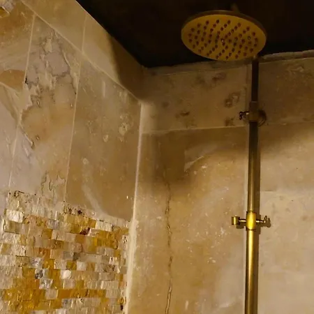 アパート L'auberge Du Trone Romantique Medieval Jacuzzi