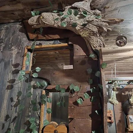 L'auberge Du Trone Romantique Medieval Jacuzzi * サン・テティエンヌ