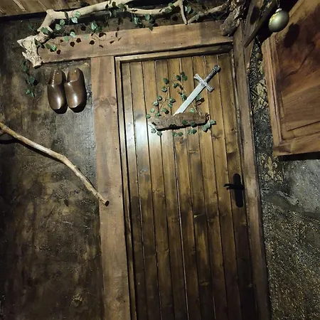アパート L'auberge Du Trone Romantique Medieval Jacuzzi サン・テティエンヌ